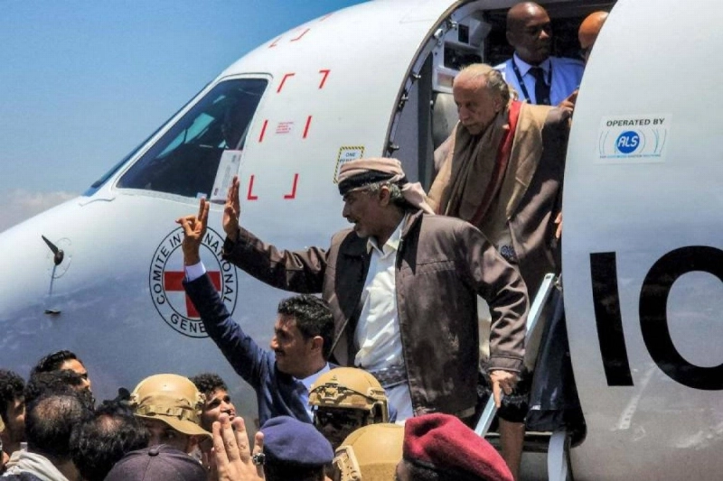 أسرى يمنيون عائدون في الصفقة الأخيرة (مكة)