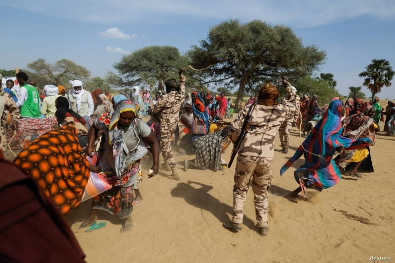 سودانيون يحاولون النزوح إلى تشاد (مكة)