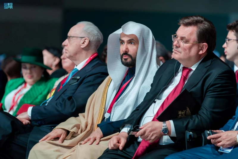 وزيرالعدل خلال مشاركته بالمؤتمر (مكة)