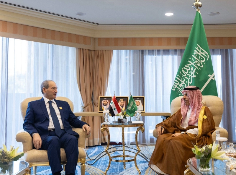 لقاء الأمير فيصل الفرحان والمقداد
