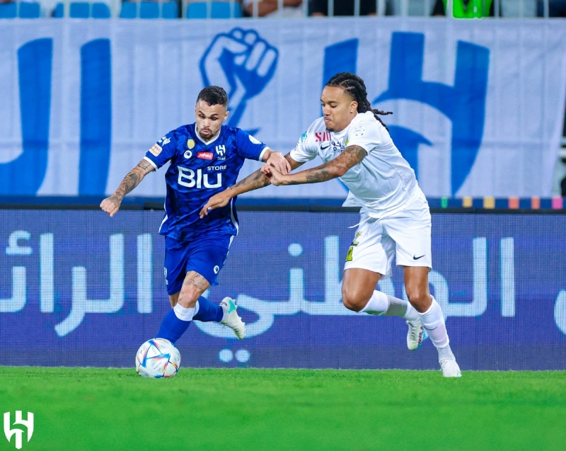 جانب من مباراة الهلال والاتحاد