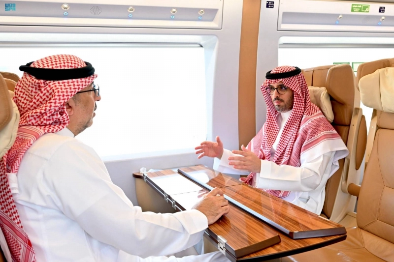 سنتقل عبر القطار الى محطة المطار (مكة)