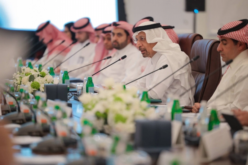 الفالح خلال ترؤسه الجانب السعودي
