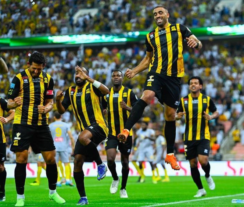 من احتفالات لاعبي الاتحاد خلال مباريات دوري روشن