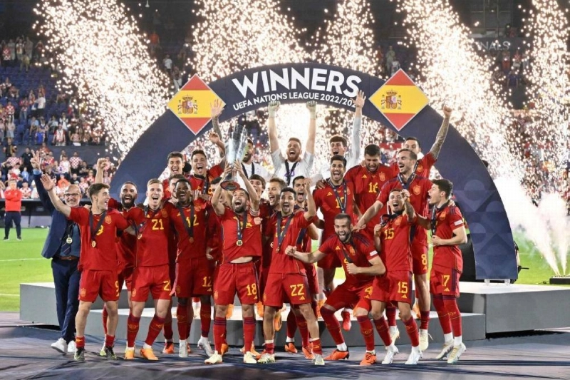 تتويج المنتخب الإسباني