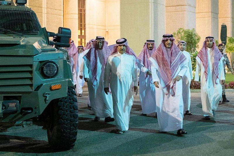 وزير الداخلية لدى تفقده قوات الأمن الخاصة (واس)