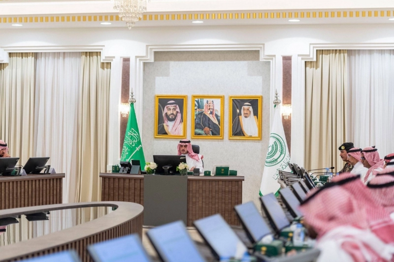 من الاجتماع