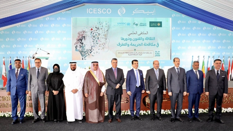 صورة تجمع المتحدثين في الملتقى العلمي