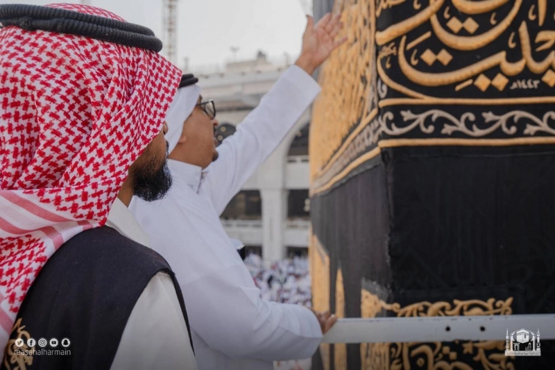 الاستعداد لتغيير ثوب الكعبة مطلع العام الهجري (مكة)
