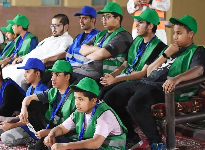 من المشاركين في النادي الصيفي (مكة)