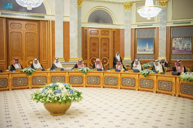 ولي العهد مترئسا الجلسة