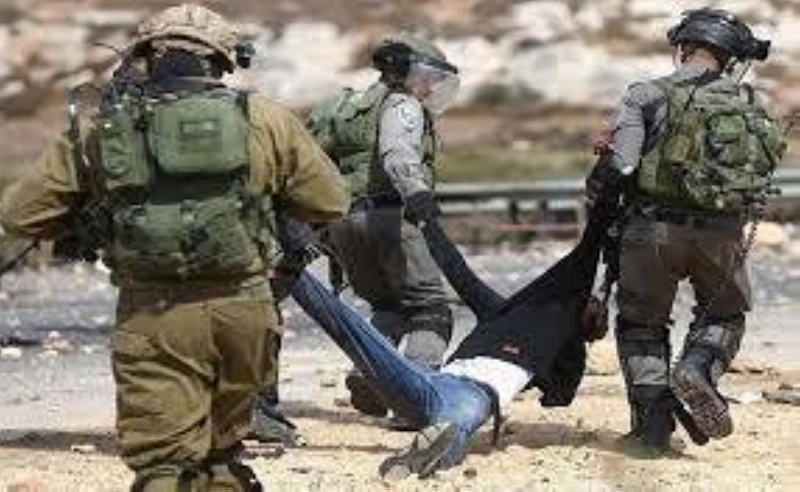 جنود الاحتلال يعتقلون فلسطينيا (مكة)