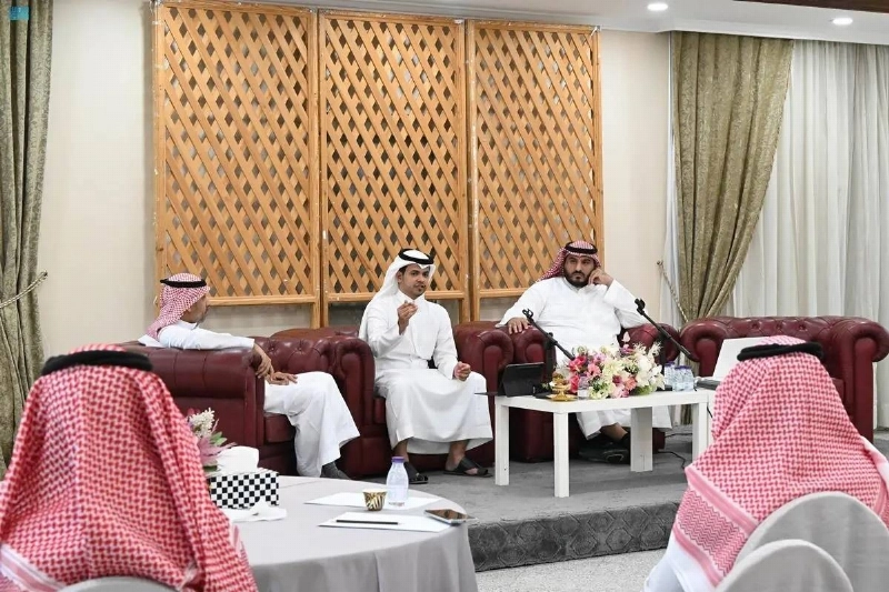 من اللقاء