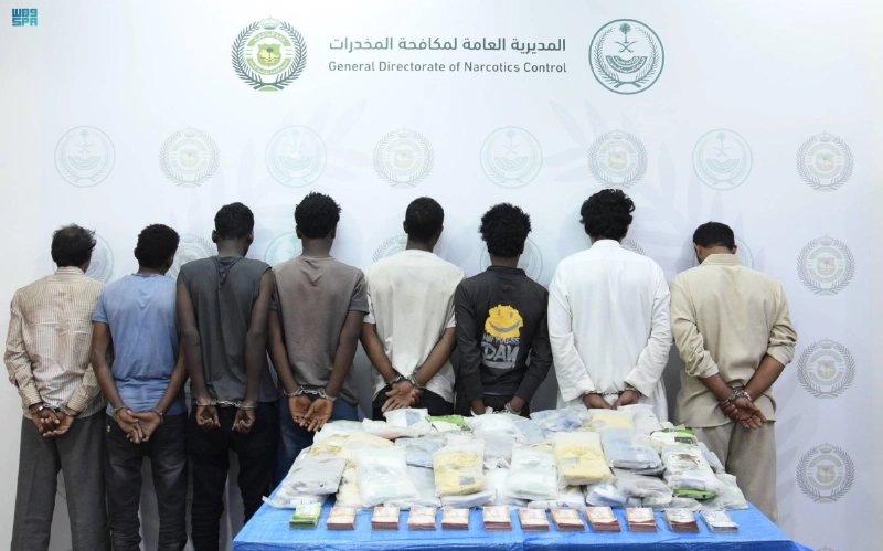 المتهمون بعد القبض عليهم (مكة)