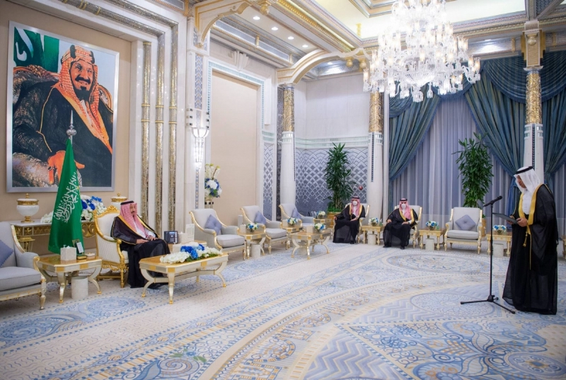 خادم الحرمين لدى تشرف السفراء بتأدية القسم أمامه (واس)