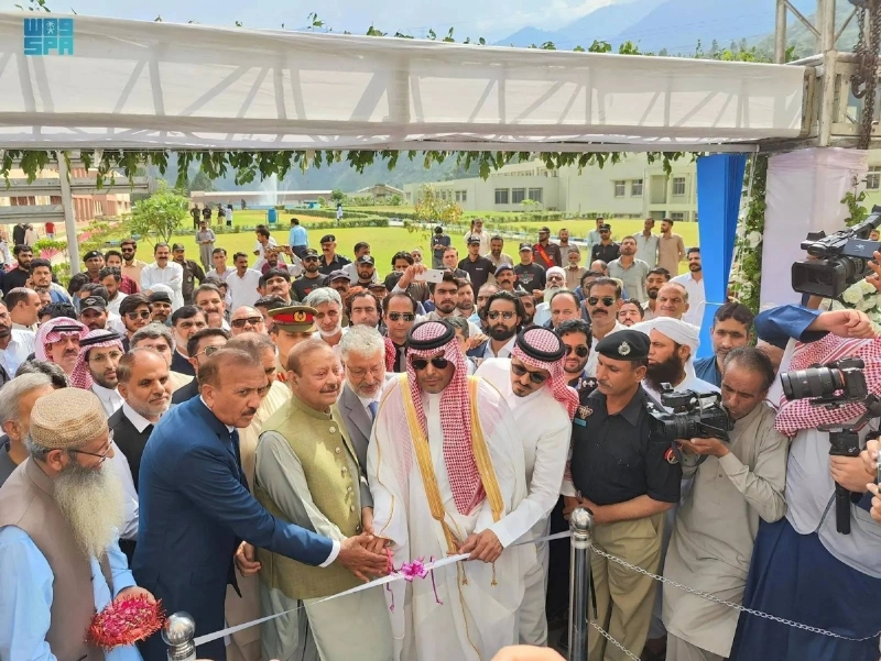 حضور كبير في افتتاح المشروع
