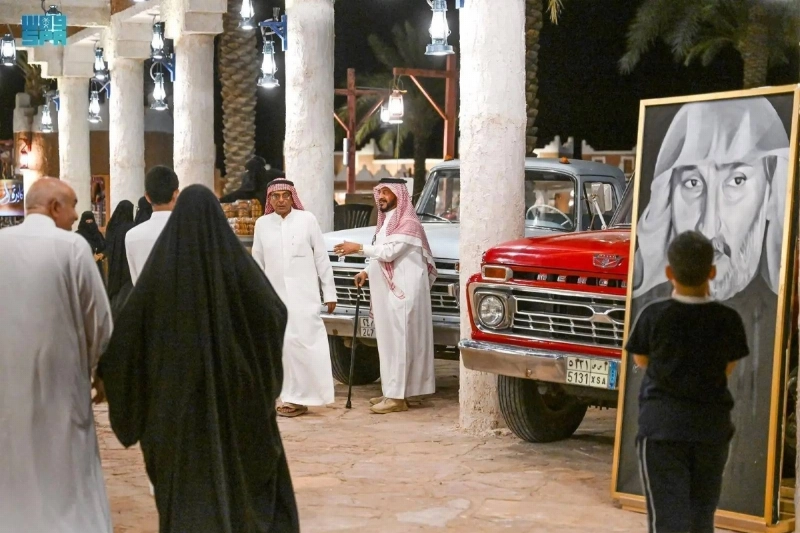 سيارات تراثية بالمهرجان (مكة)