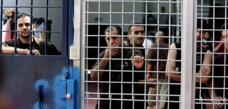 معتقلون فلسطينيون في سجن إسرائيلي (مكة)