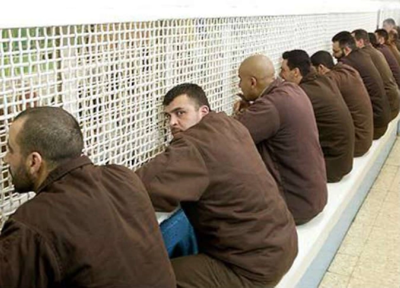 عدد من الأسرى الفلسطينيين (مكة)