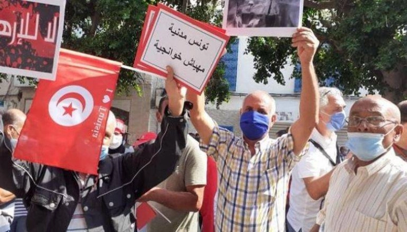 تونسيون يحتجون ضد إرهاب الإخوان (مكة)