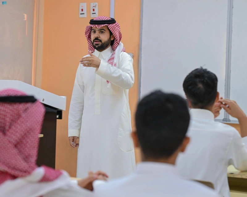تربوي خلال أعمال التهيئة والاستعداد (مكة)