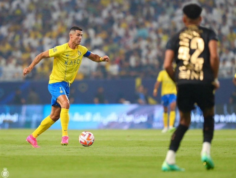 رونالدو خلال مباراة التعاون