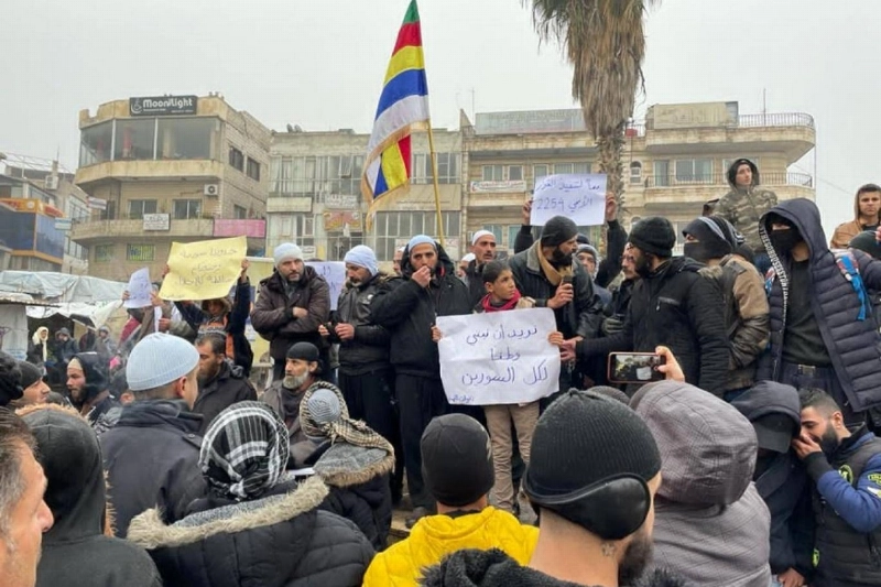 جانب من احتجاجات السويداء السورية (مكة)