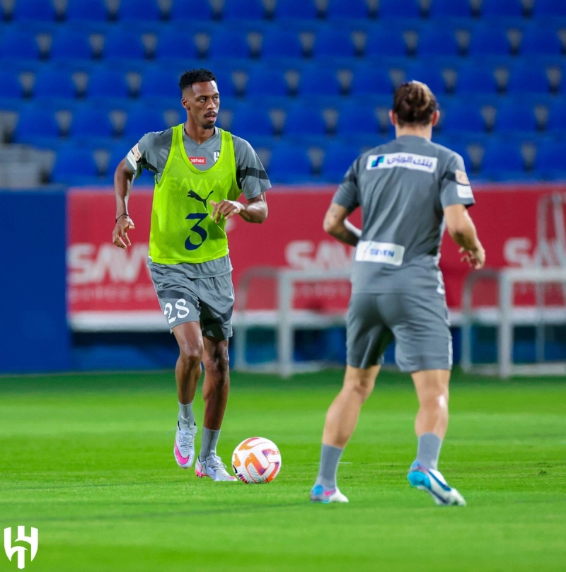 محمد كنو خلال تدريبات الهلال