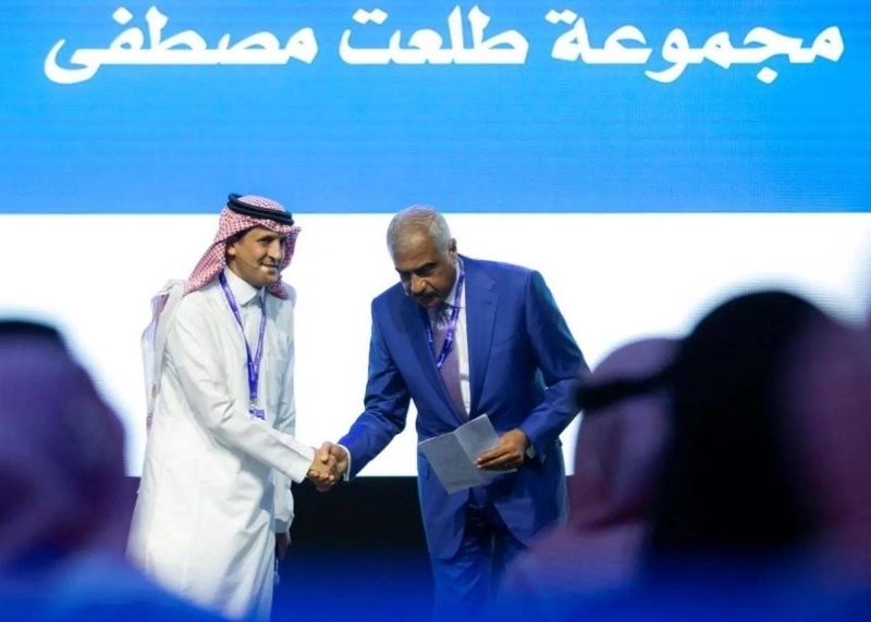 بعد التوقيع مع طلعت مصطفى