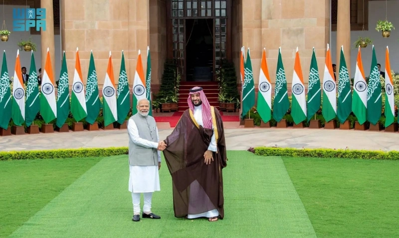 الأمير محمد بن سلمان خلال لقائه ناريندرا مودي في قصر حيدر أباد (واس)