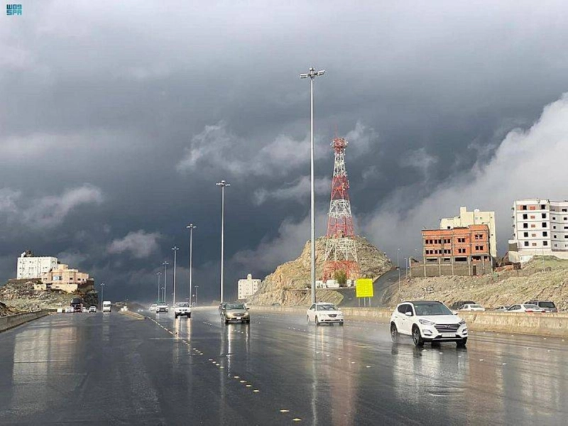 أمطار هطلت على منطقة مكة أخيرا