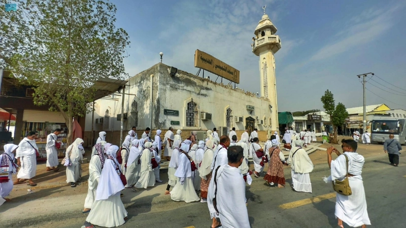 إقبال على زيارة المساجد التاريخية (مكة)