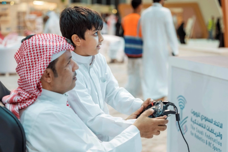 محاكاة تجربة الطيران اللاسلكي (مكة)