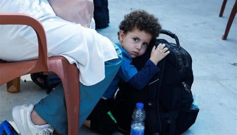 طفل فلسطيني ينظر لمستقبل غامض (مكة)