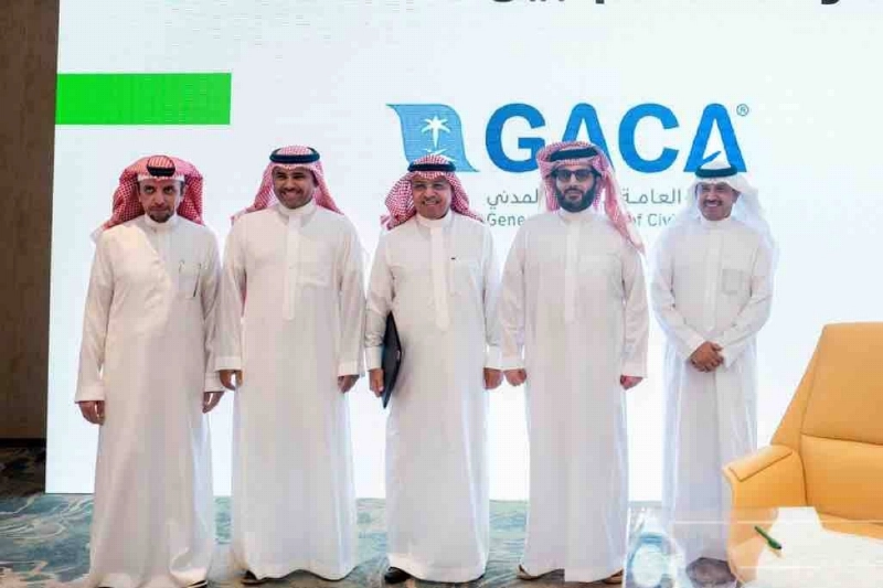 عقب توقيع مذكرات التعاون بين الهيئة والطيران المدني