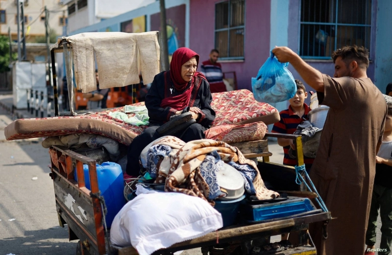 أسرة غزاوية نازحة (مكة)