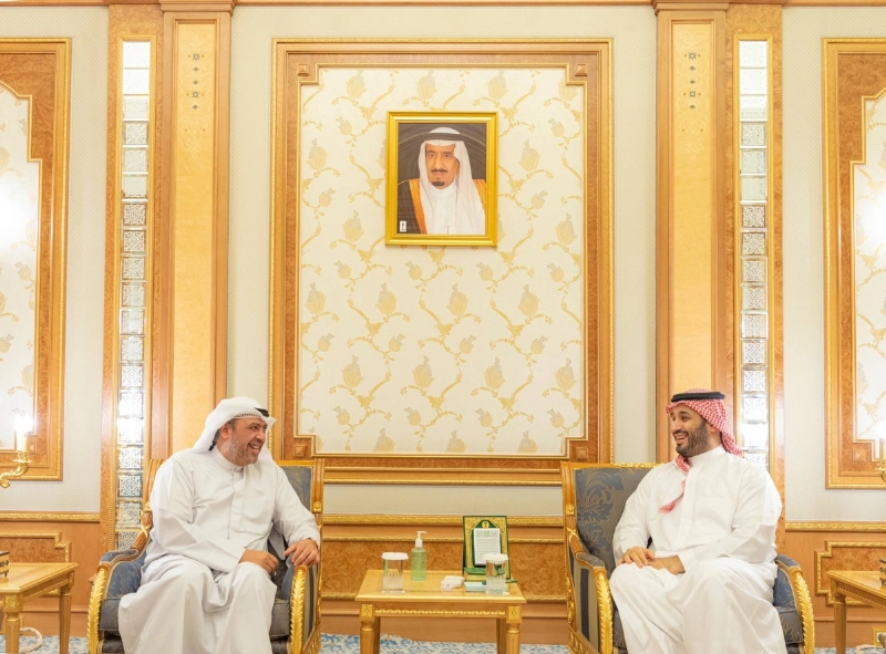 الأمير محمد بن سلمان لدى استقباله الشيخ أحمد الصباح (مكة)