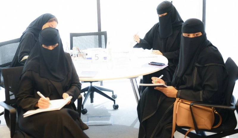 مشاركات في برنامج القيادات النسائية (مكة)