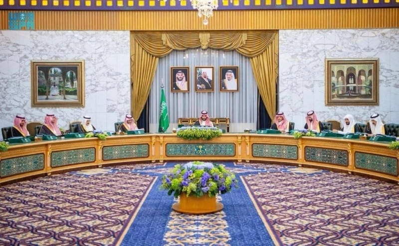 الأمير محمد بن سلمان خلال ترؤسه جلسة مجلس الوزراء أمس (واس)