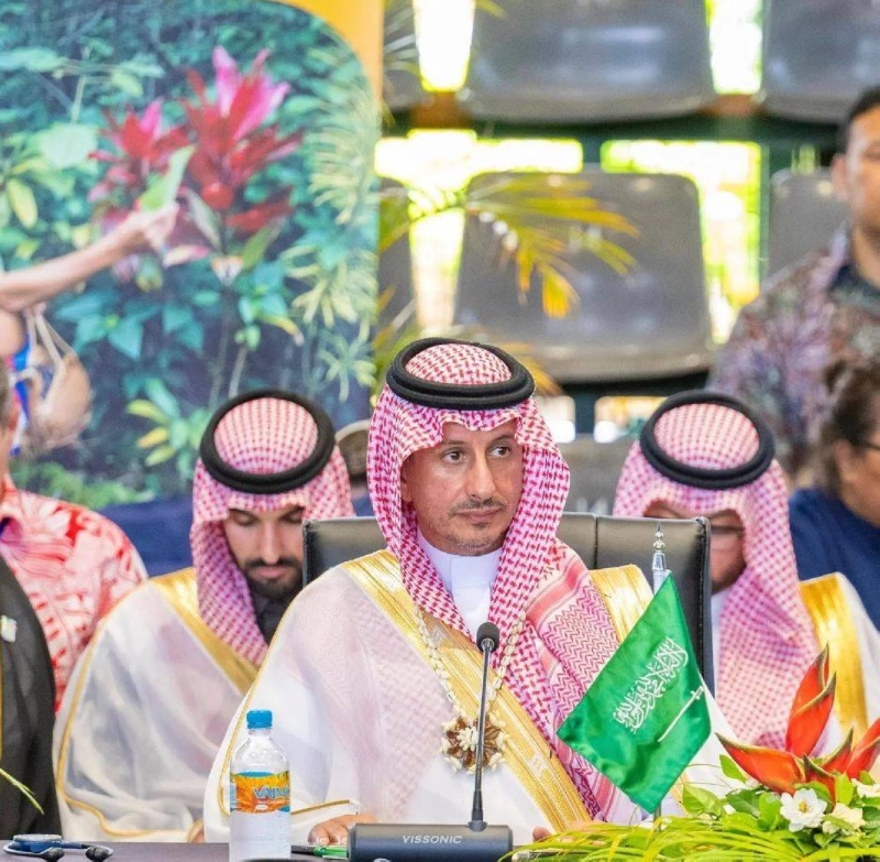 الخطيب خلال حضوره المنتدى