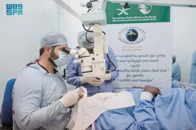 إحدى العمليات الجراحية ببرنامج نور السعودي