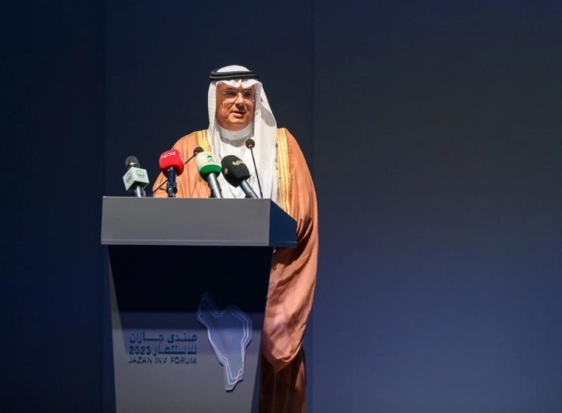 القحطاني متحدثا بالمنتدى