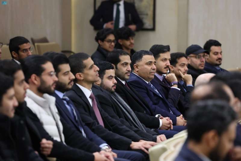 طلاب مبتعثون خلال اللقاء (مكة)