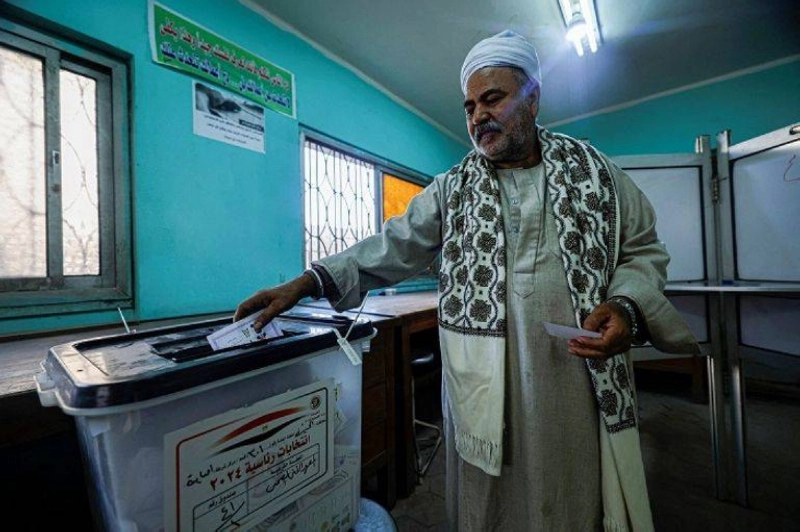 احد الناخبين في ارياف مصر
