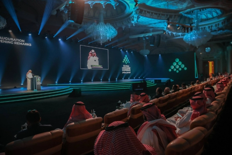 الراجحي مفتتحا مؤتمر العمل الدولي