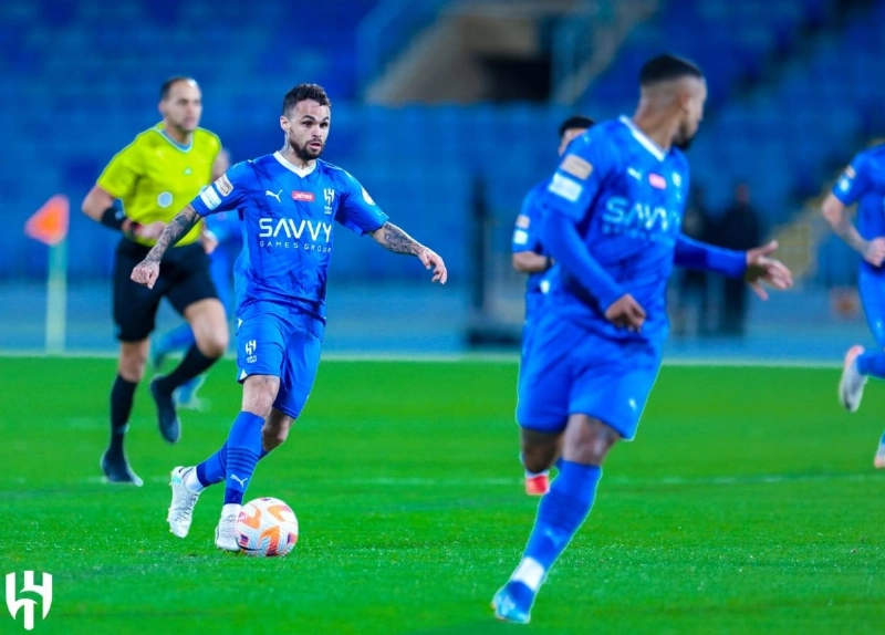 ميشائيل خلال مباراة الهلال والوحدة