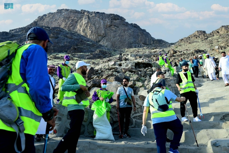 أثناء تنظيف منطقة جبل النور