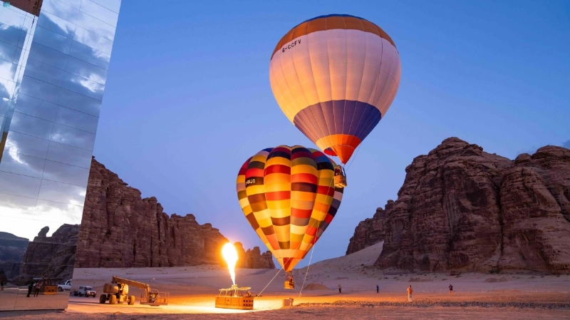 مناطيد في العلا (مكة)