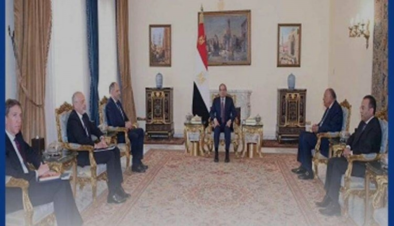 السيسي يستقبل الوزير اليوناني (مكة)
