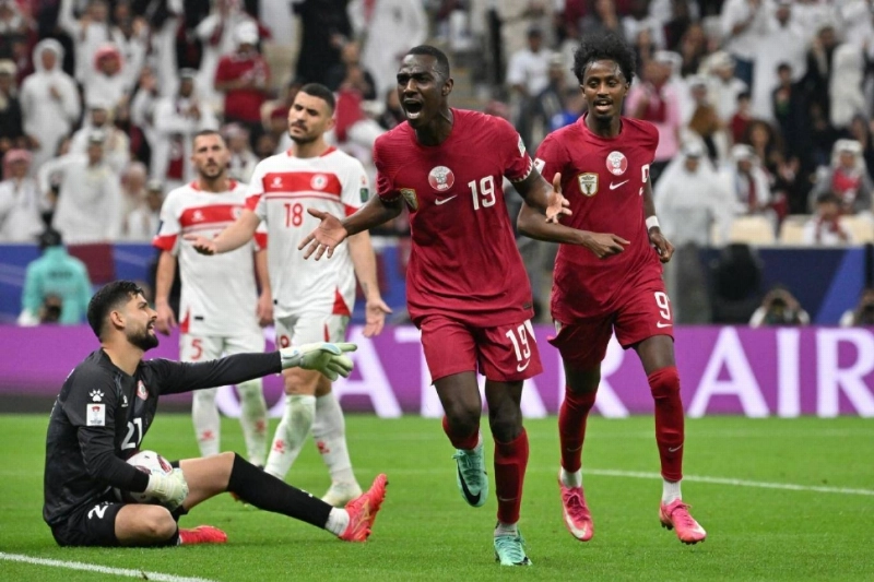 المعز علي في مباراة لبنان